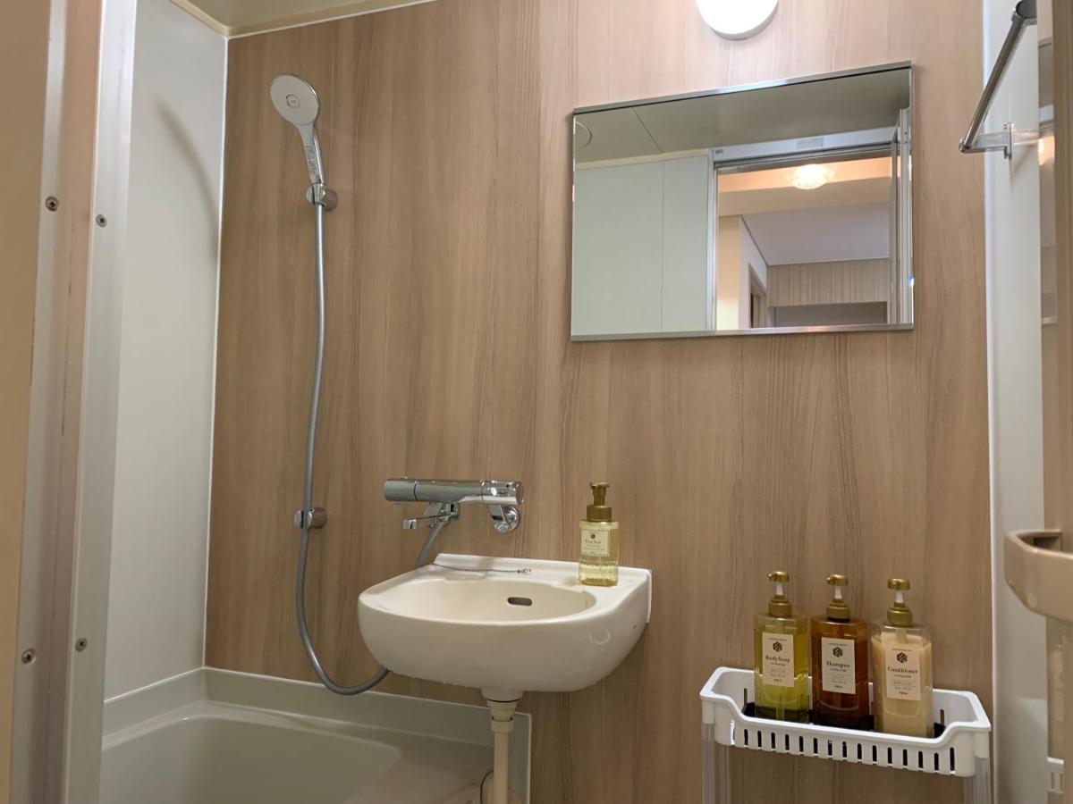 Nippombashi Art Hotel 501 Osaka Bagian luar foto