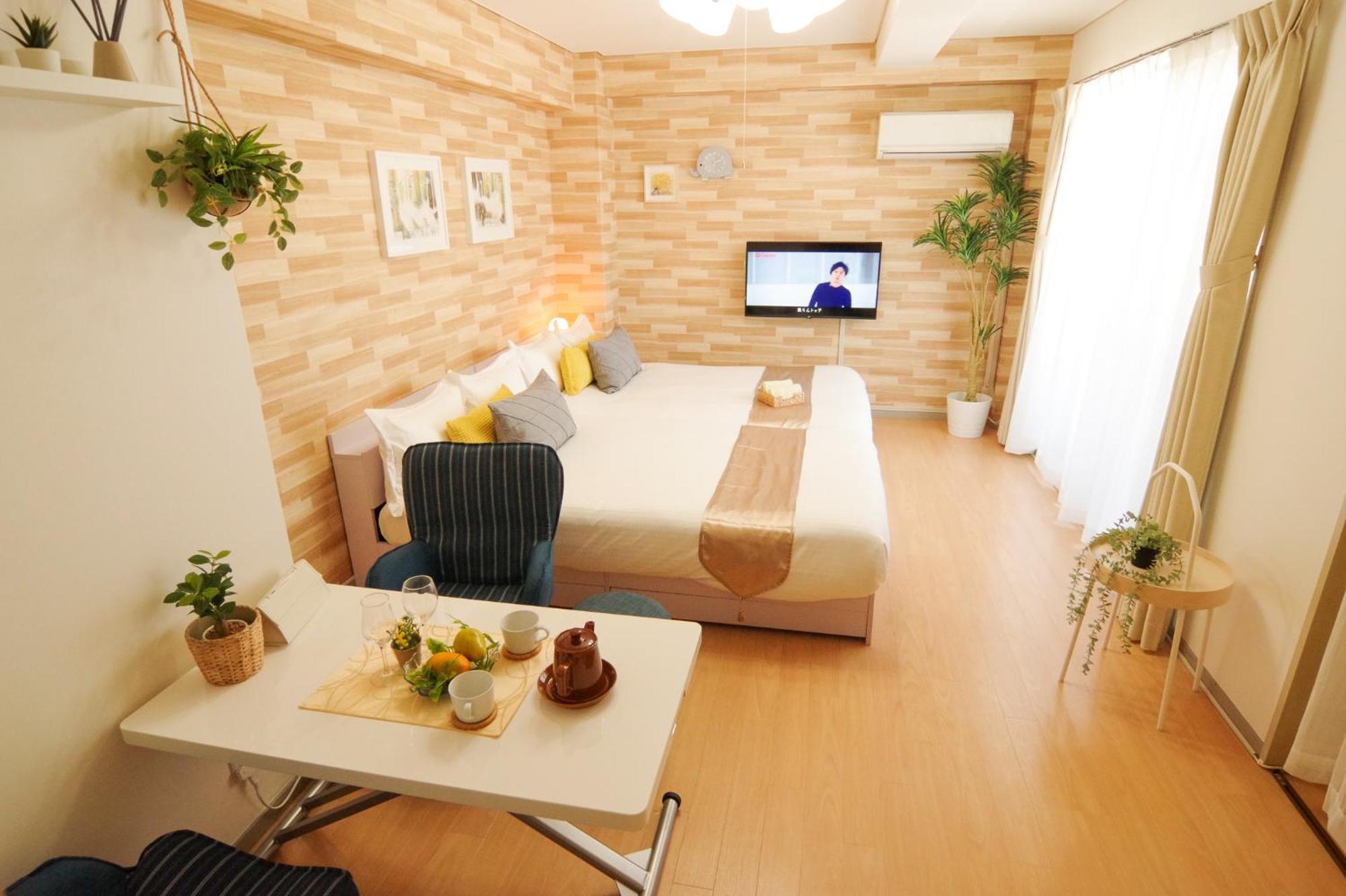 Nippombashi Art Hotel 501 Osaka Bagian luar foto