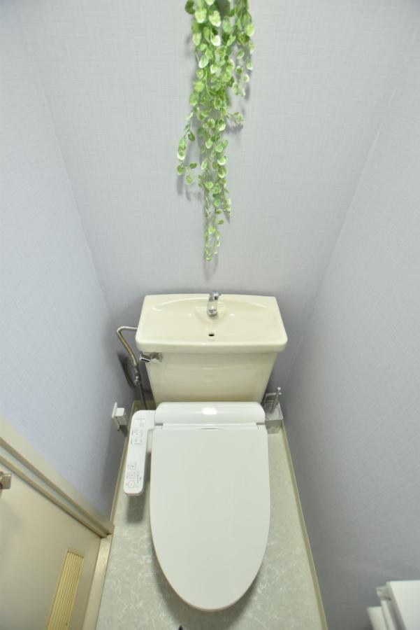 Nippombashi Art Hotel 501 Osaka Bagian luar foto